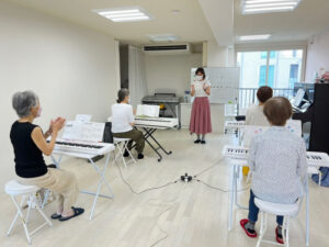 初心者さんもピアノが弾ける！夢がかなう♪シニアのかたの脳トレにも！帝塚山・姫松グループレッスン